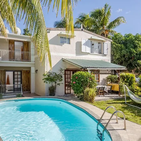 Villa Paille En Queue With Heated Pool Piscine Chauffee